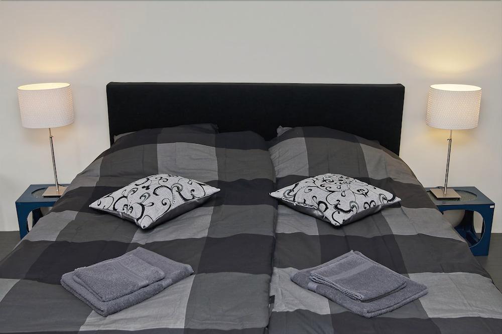 Luxury Keizersgracht Group House