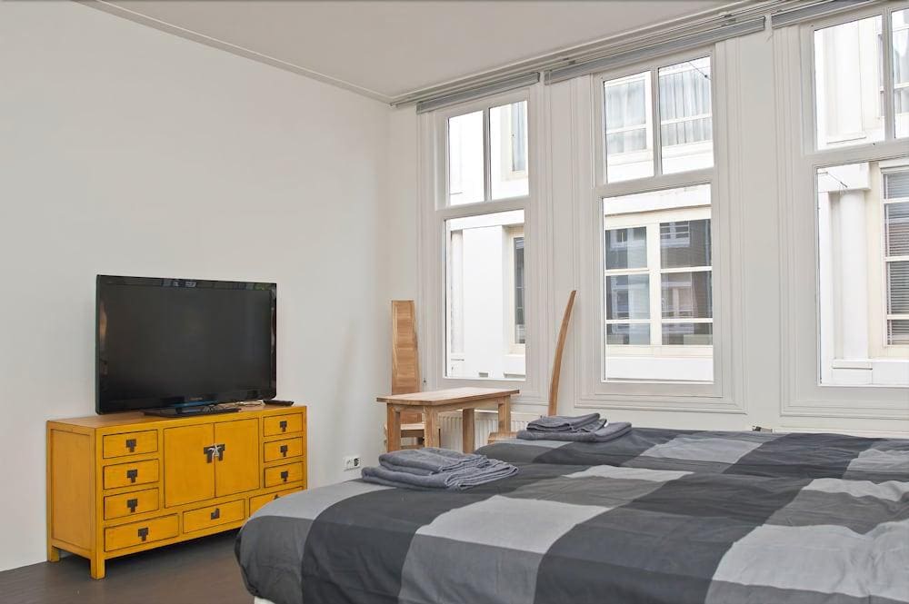 Luxury Keizersgracht Group House