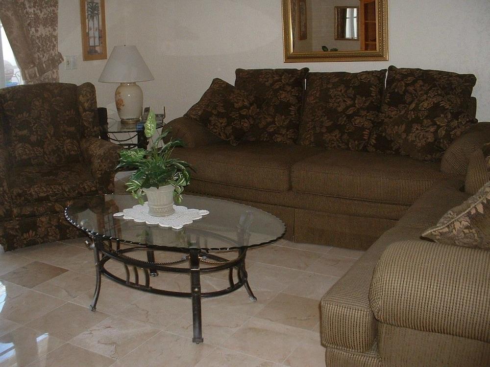 Delaporte Point Townhouse