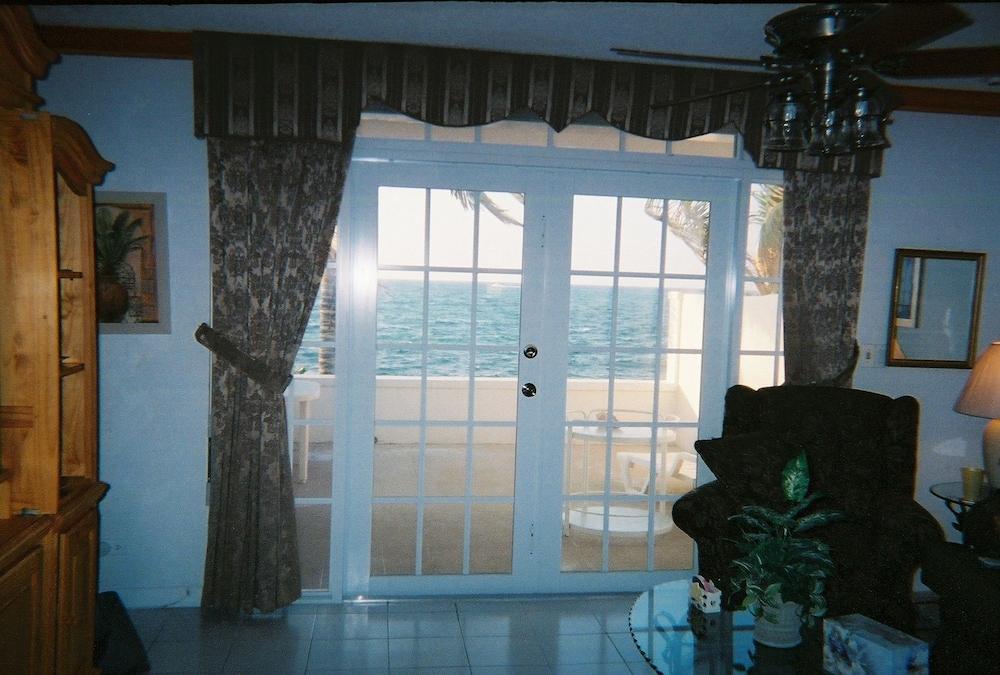 Delaporte Point Townhouse