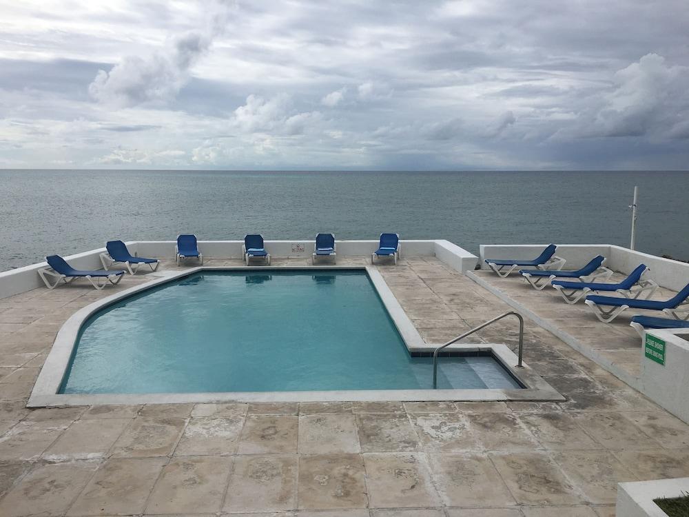 Delaporte Point Townhouse