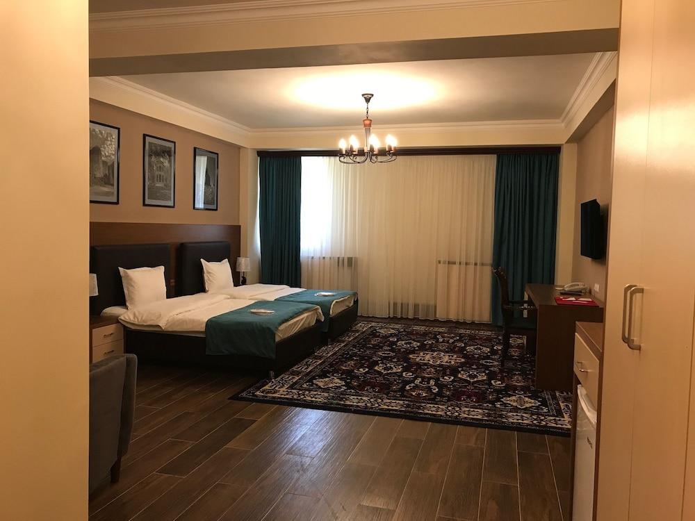 Hotel Plaza Viktoria