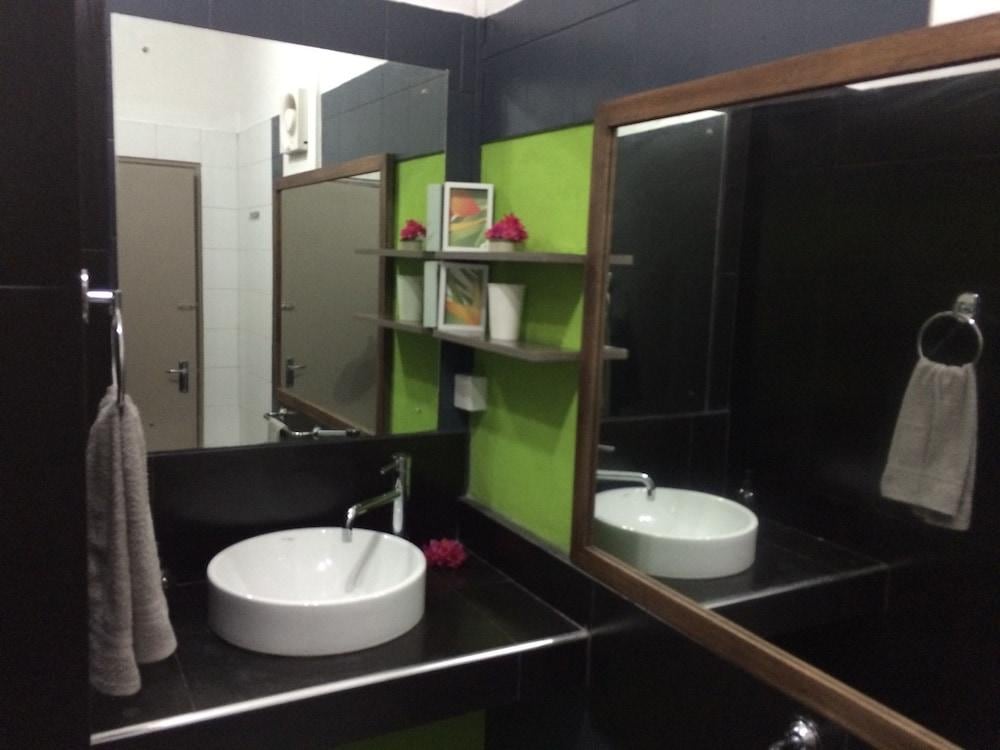 Seaview Holiday Apartments