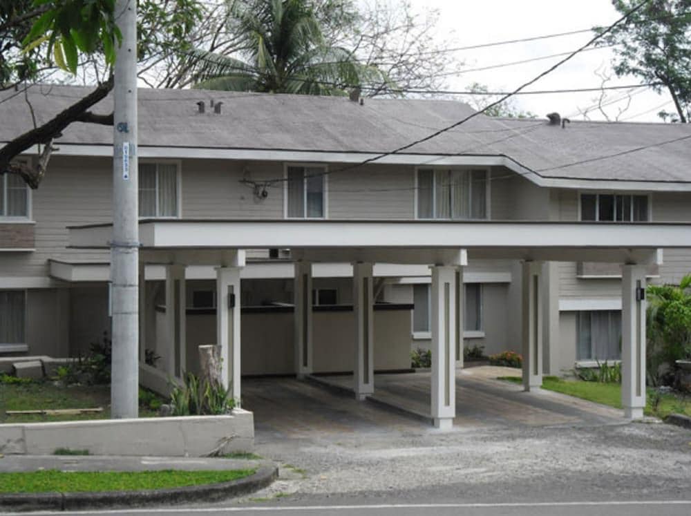 Vacation Villas at Subic Homes