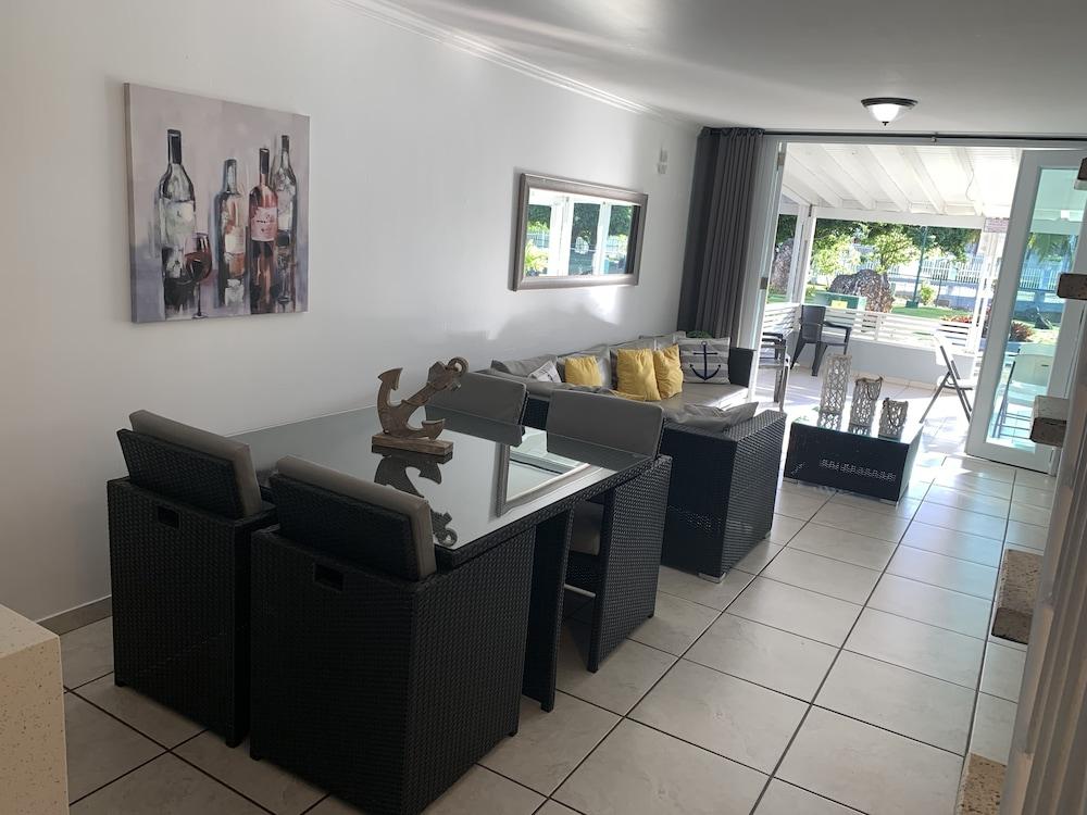 Villas de Playa II