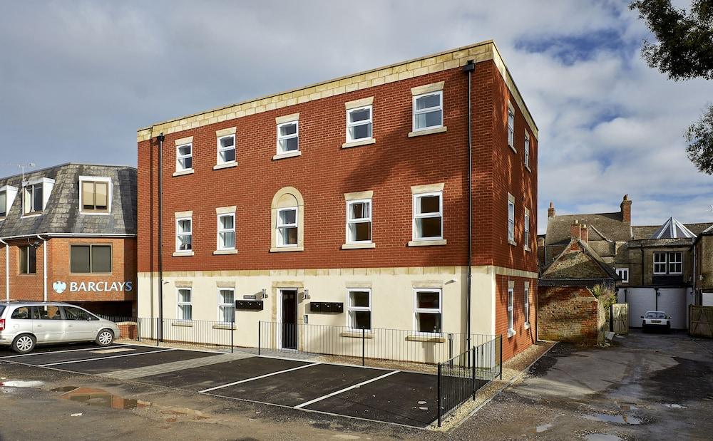 Swan Place Apartments By Esa