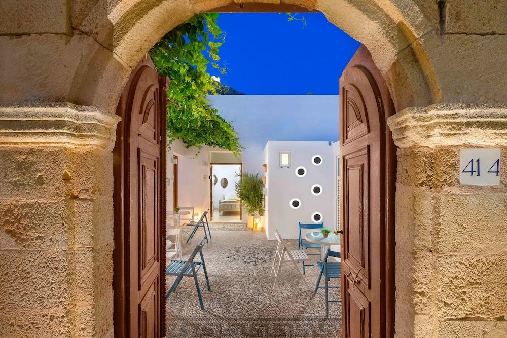 Lindos Citrin Studios