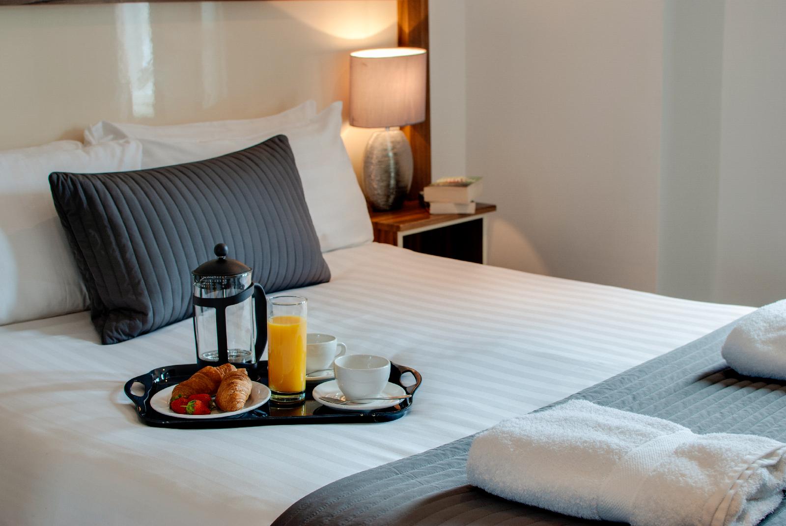 Base Serviced Apartments - Sir Thomas Street