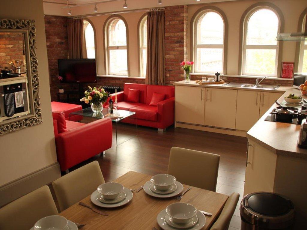Base Serviced Apartments - Sir Thomas Street