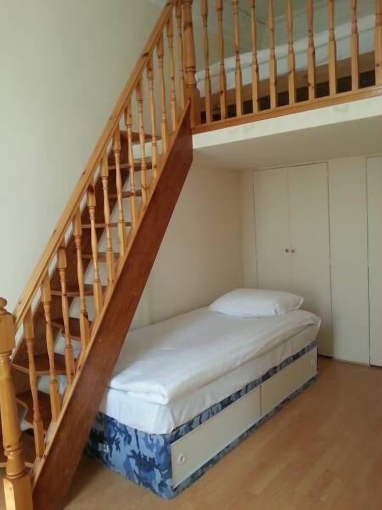 Kensington and Chelsea Apartment