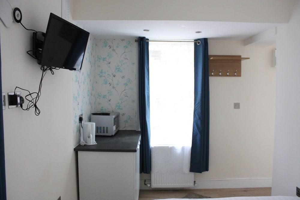 Kensington and Chelsea Apartment