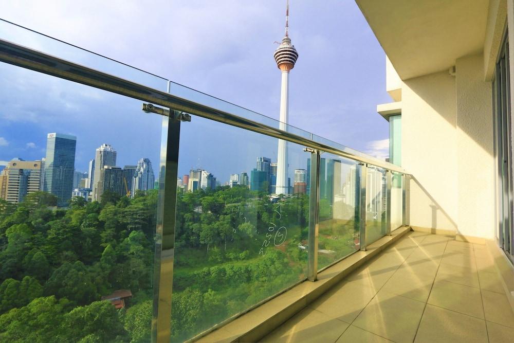 Airporter Bukit Bintang Residence