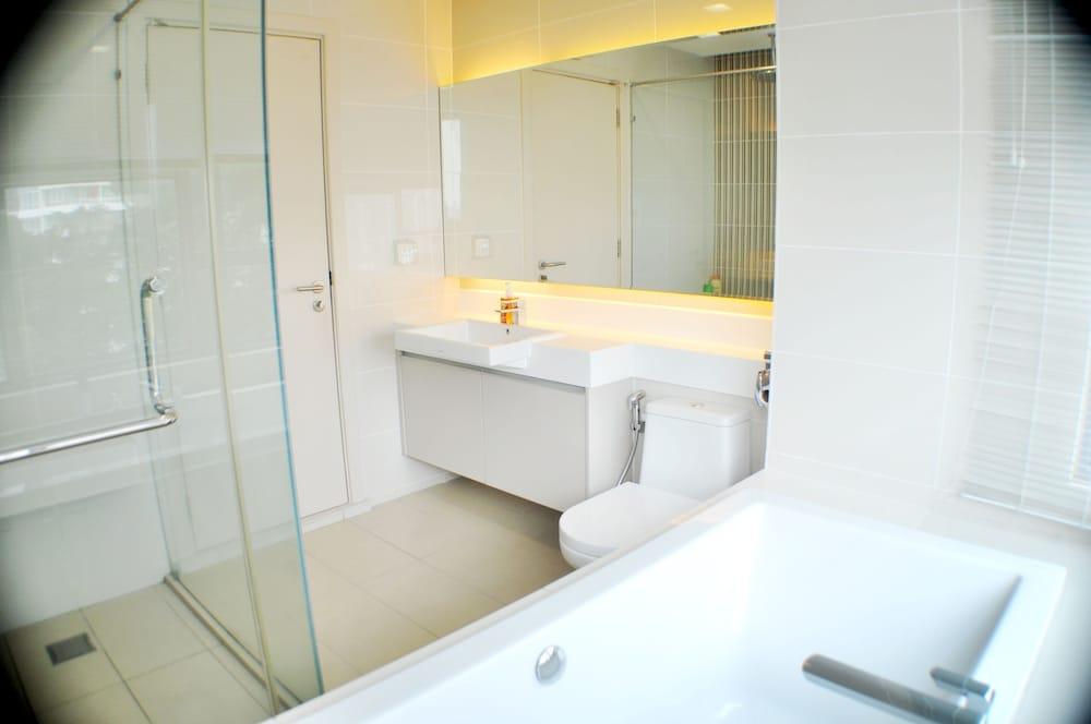 Airporter Bukit Bintang Residence
