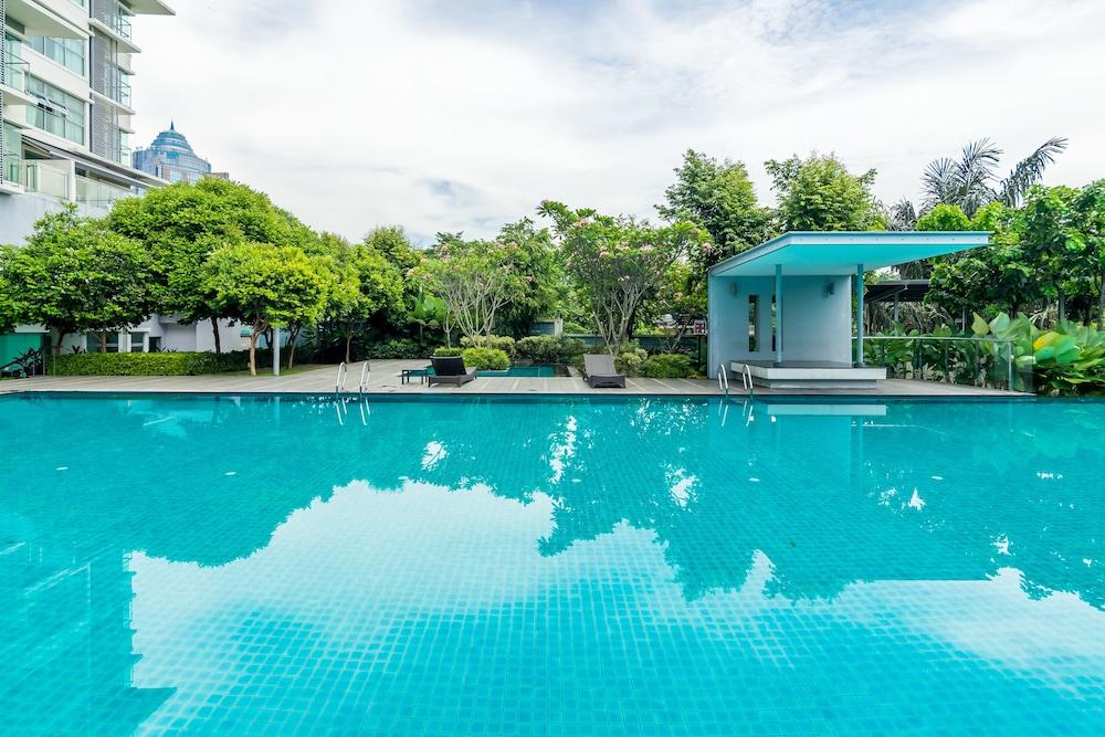 Airporter Bukit Bintang Residence