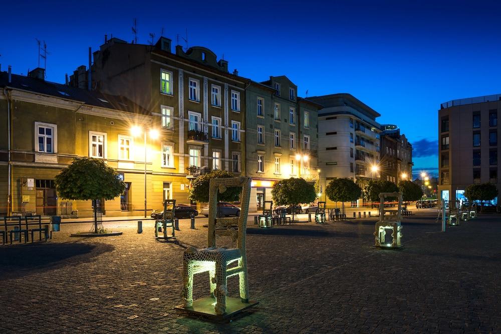Ekoidea Apartmets Bohaterów Getta Square