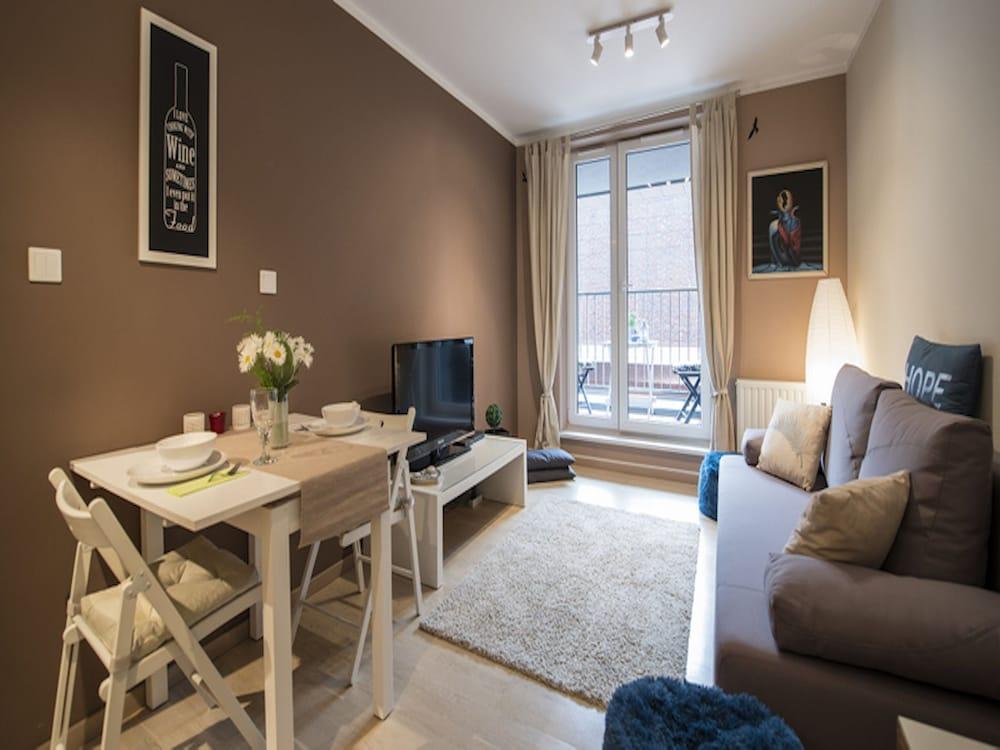 Ekoidea Apartmets Bohaterów Getta Square