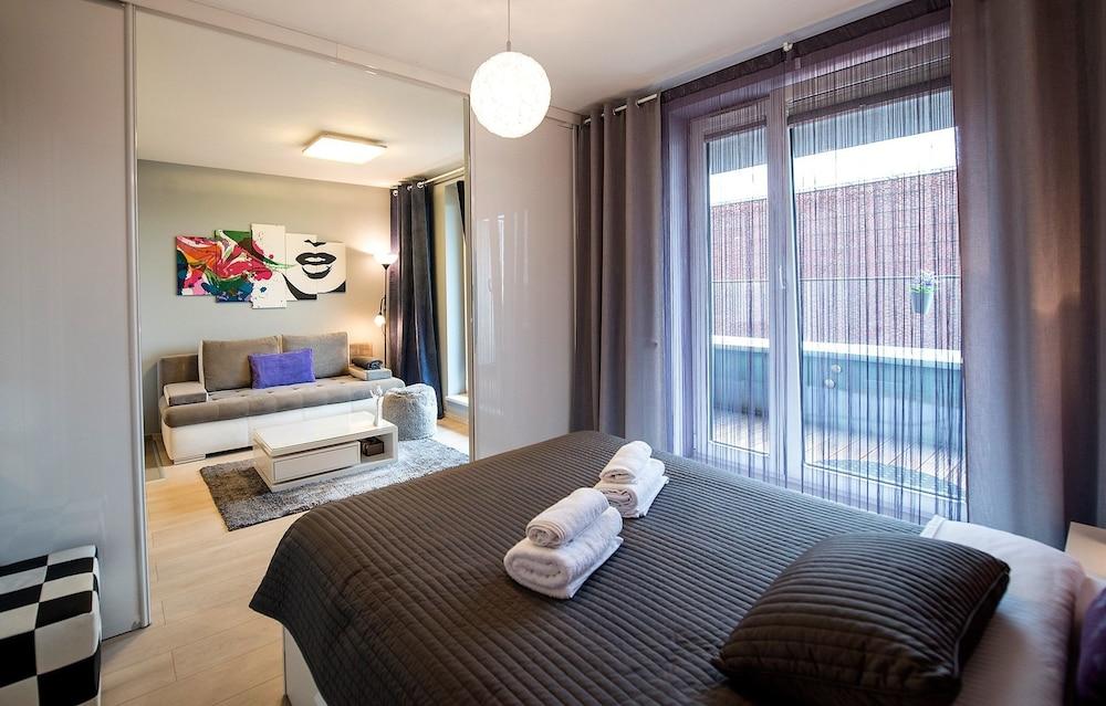 Ekoidea Apartmets Bohaterów Getta Square