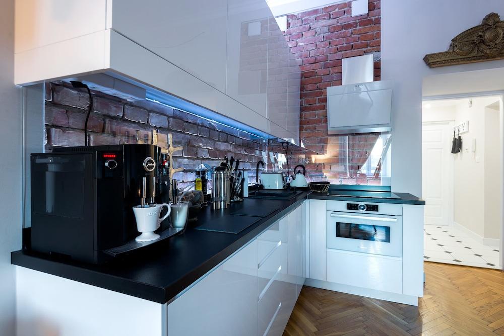 Ekoidea Apartmets Bohaterów Getta Square