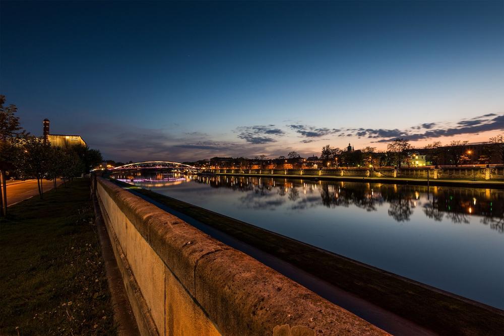 Ekoidea Apartmets Bohaterów Getta Square