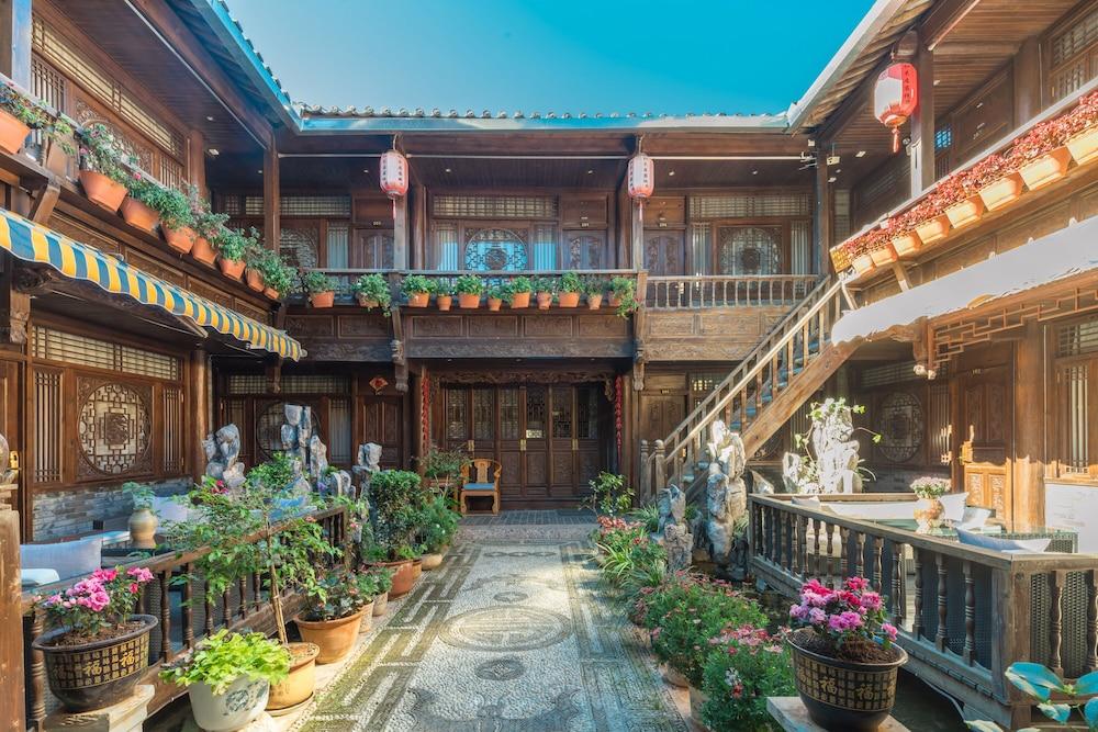 Lijiang He Mu Ju Inn Fairview Branch