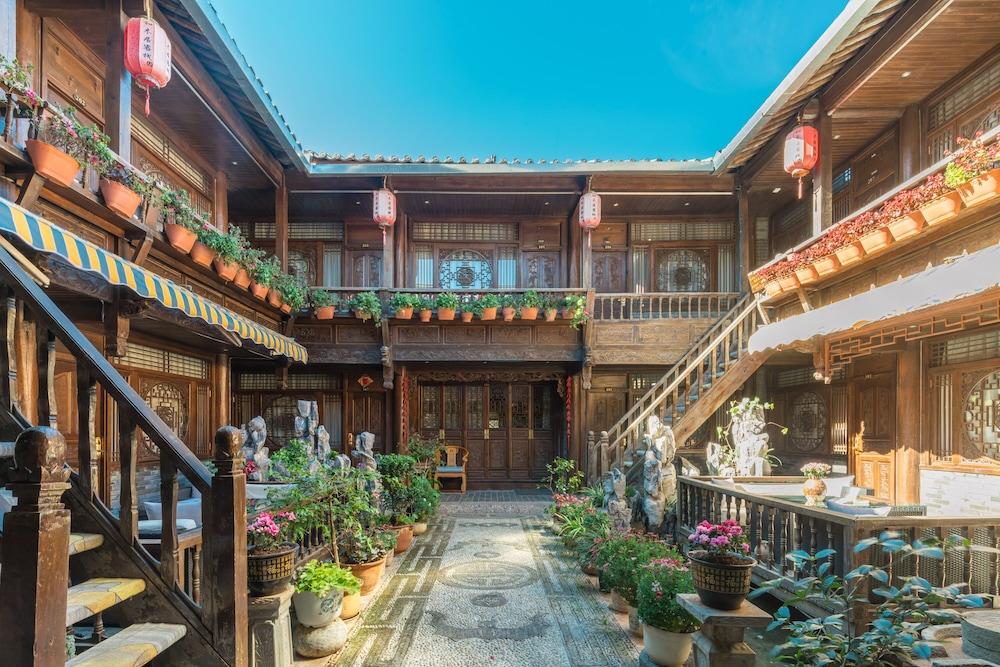 Lijiang He Mu Ju Inn Fairview Branch