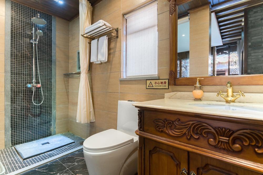 Lijiang He Mu Ju Inn Fairview Branch