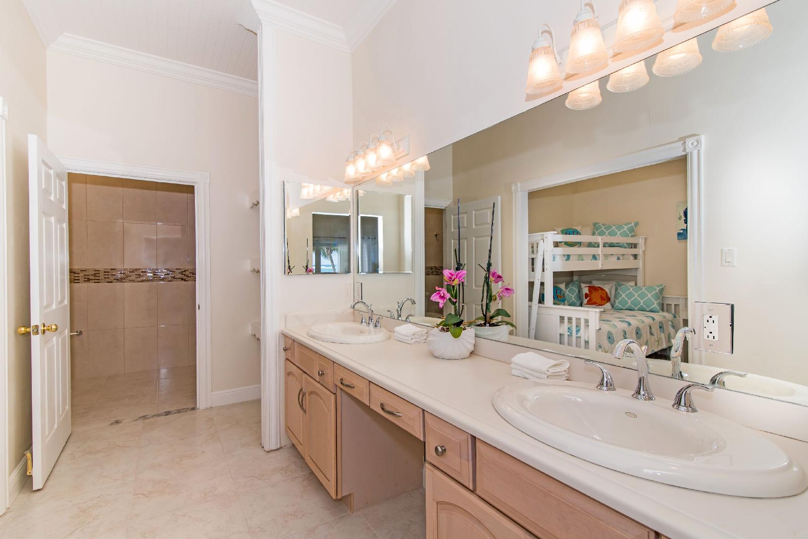 Sprat Bay Luxury Villa