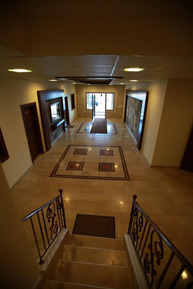 Cedars Palace