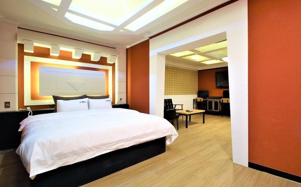 Instar Hotel Yangsan