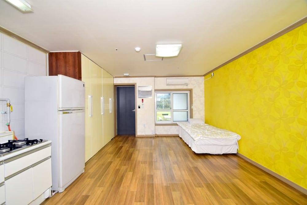 Sungbochon Youth Hostel