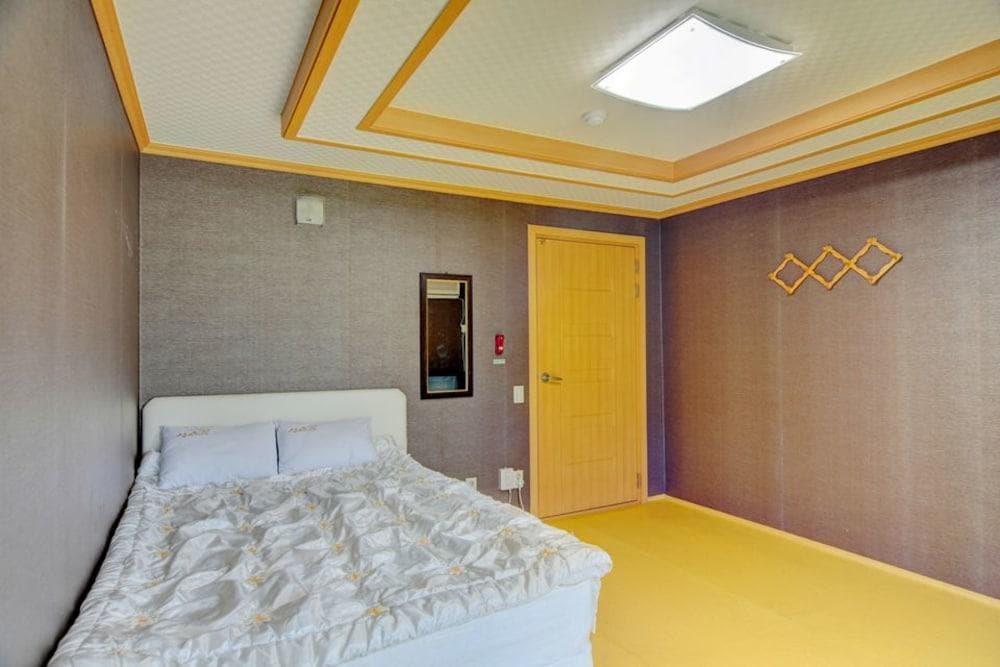 Sungbochon Youth Hostel
