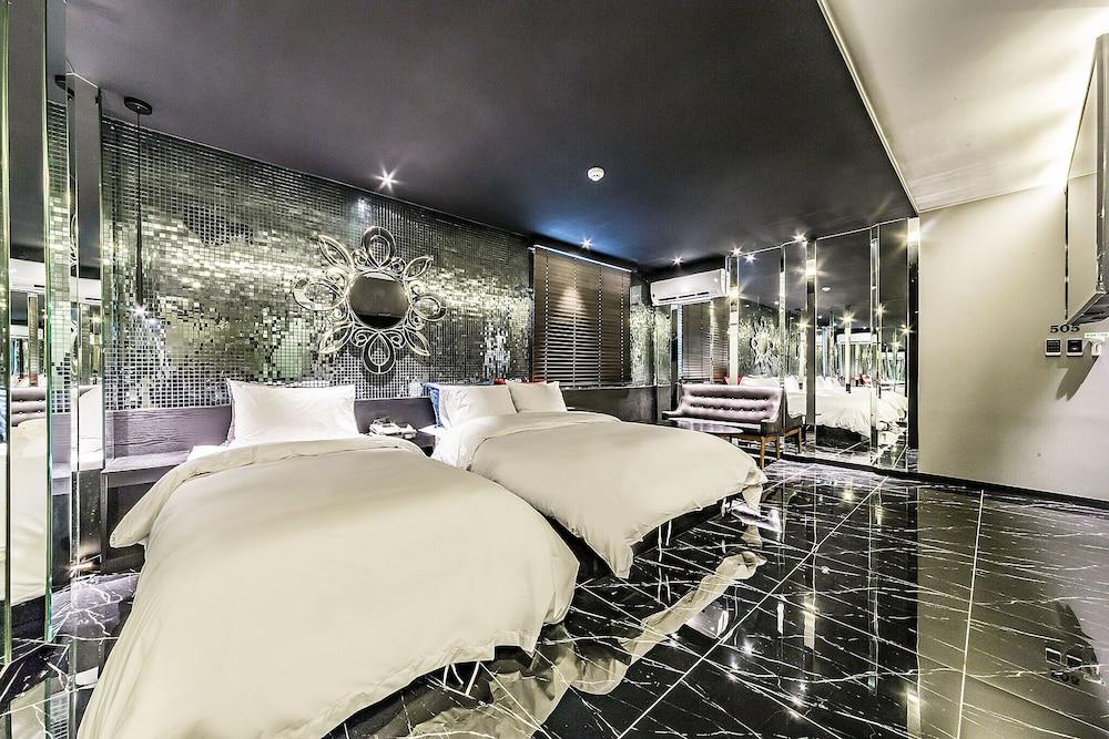 Boutique Hotel XYM