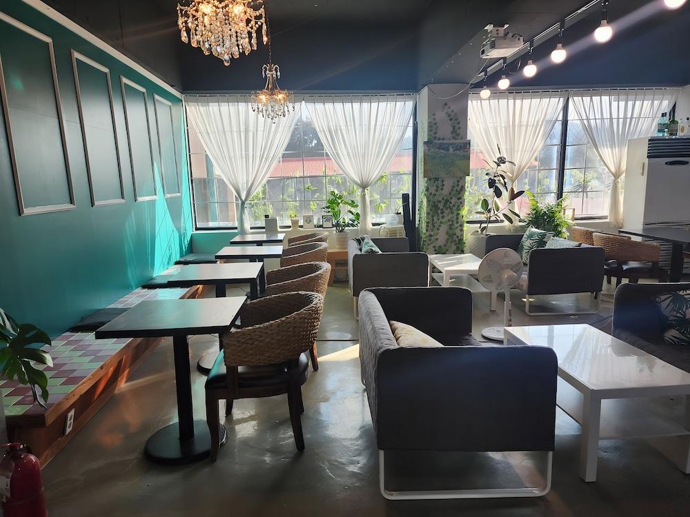 La Siesta Hotel