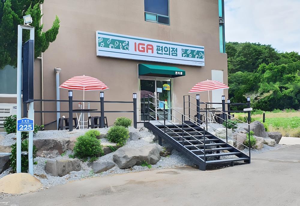 La Siesta Hotel