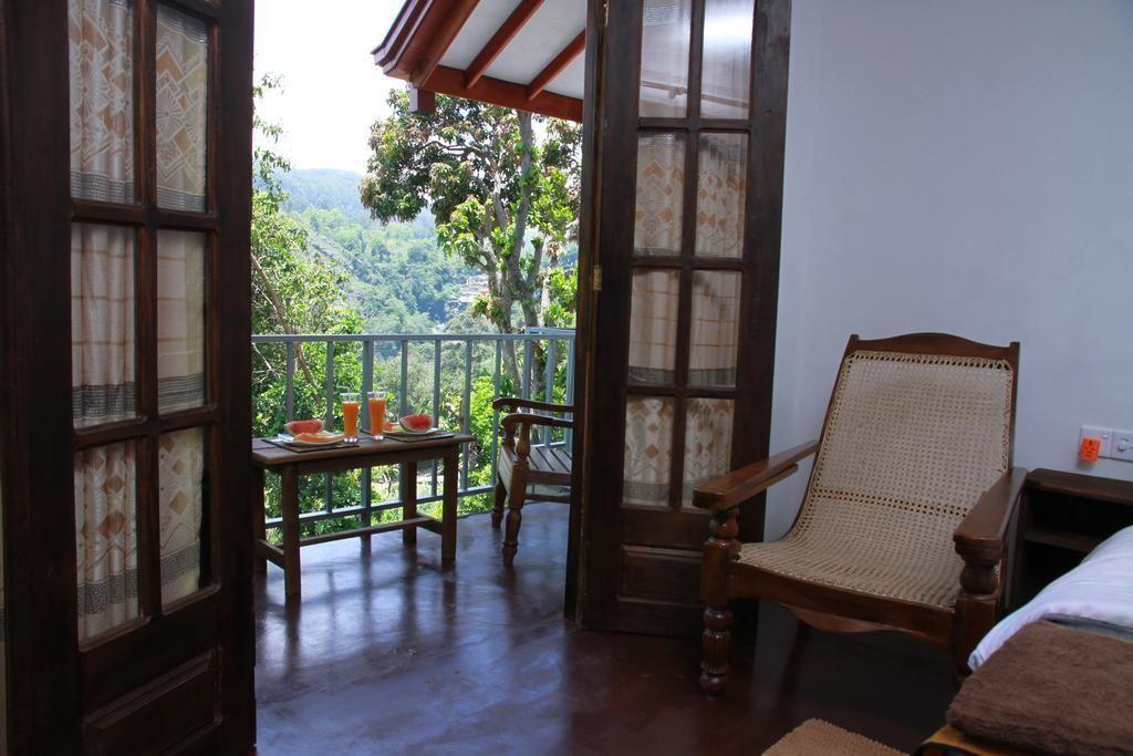 Ella Grand View