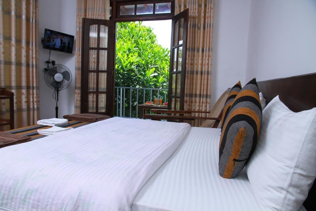 Ella Grand View