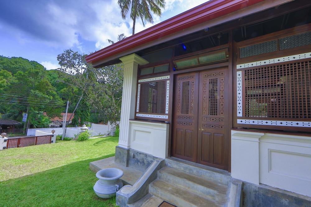 Arvani Villa