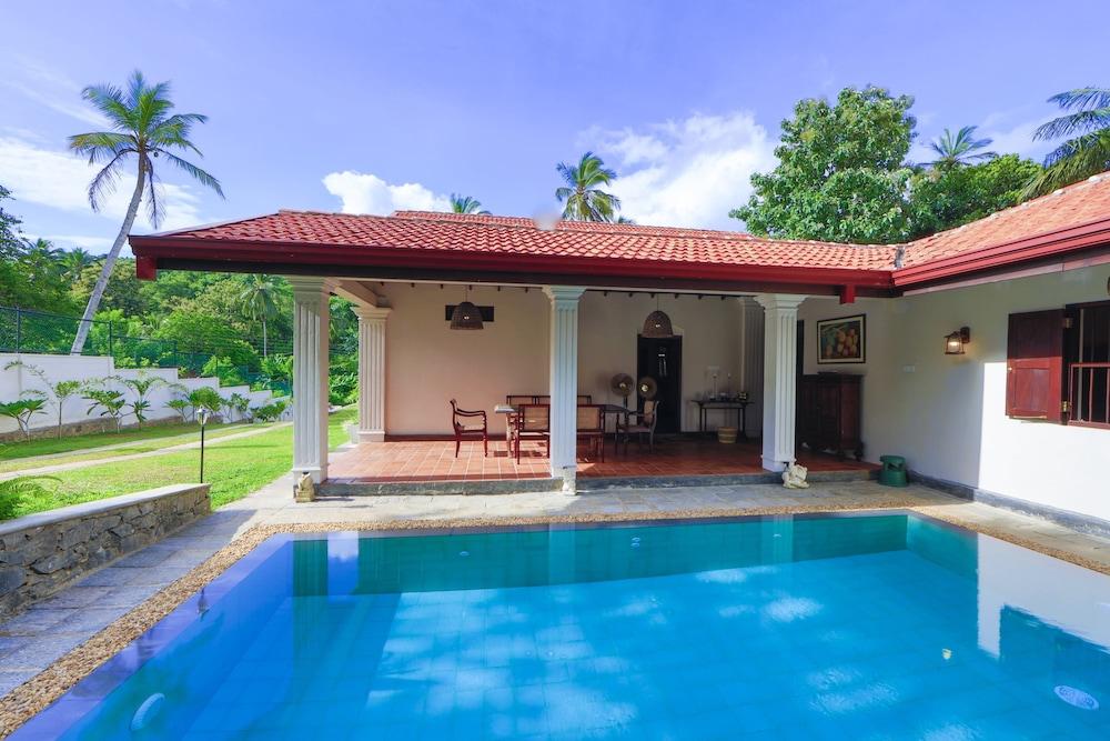Arvani Villa