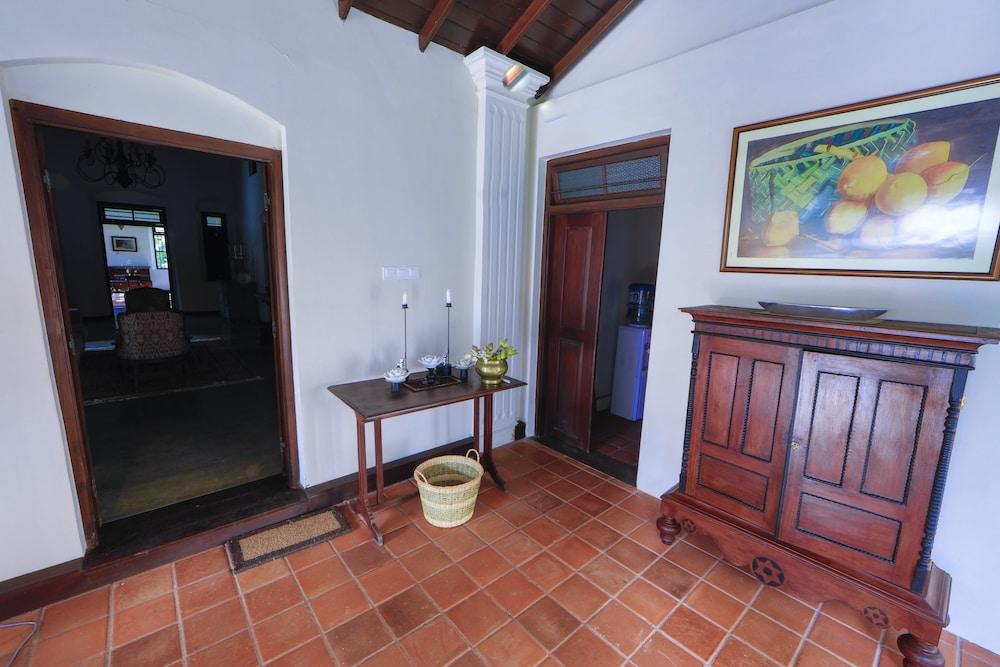 Arvani Villa