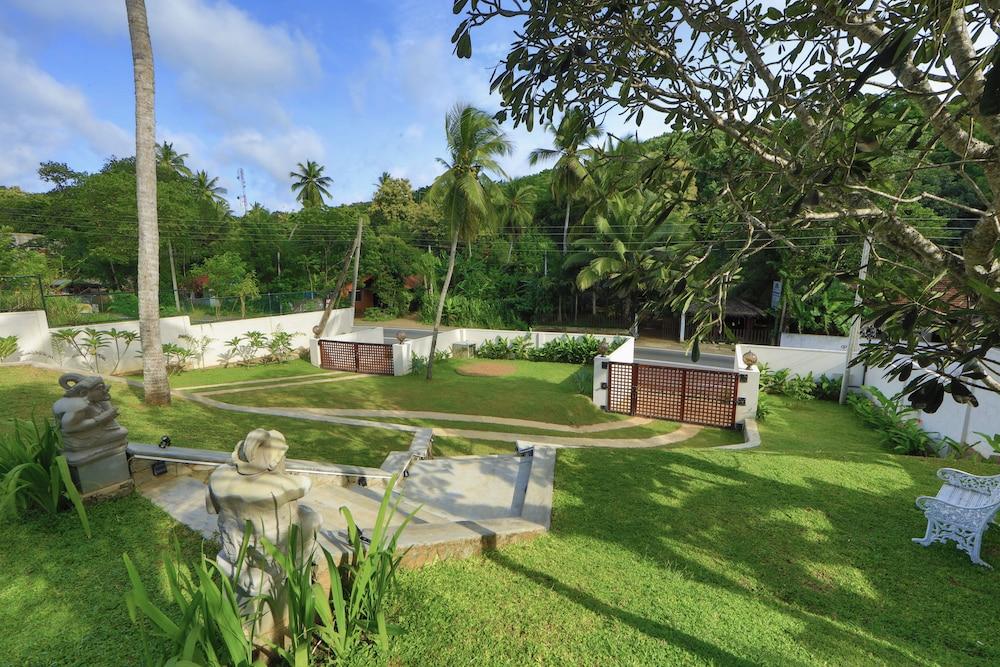 Arvani Villa