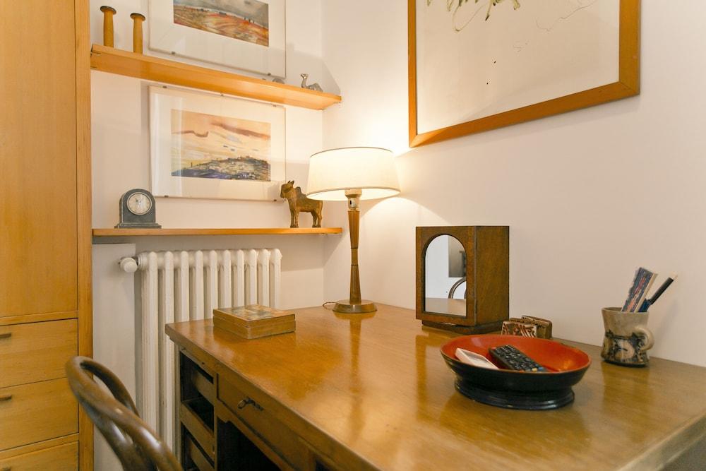 Aventino Orange Garden Suites