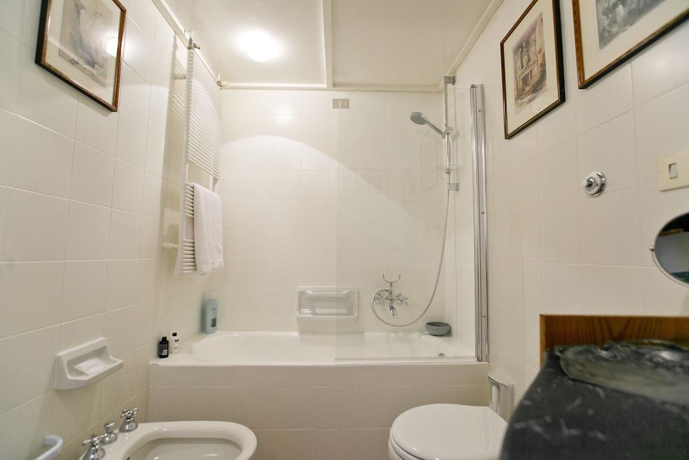 Aventino Orange Garden Suites