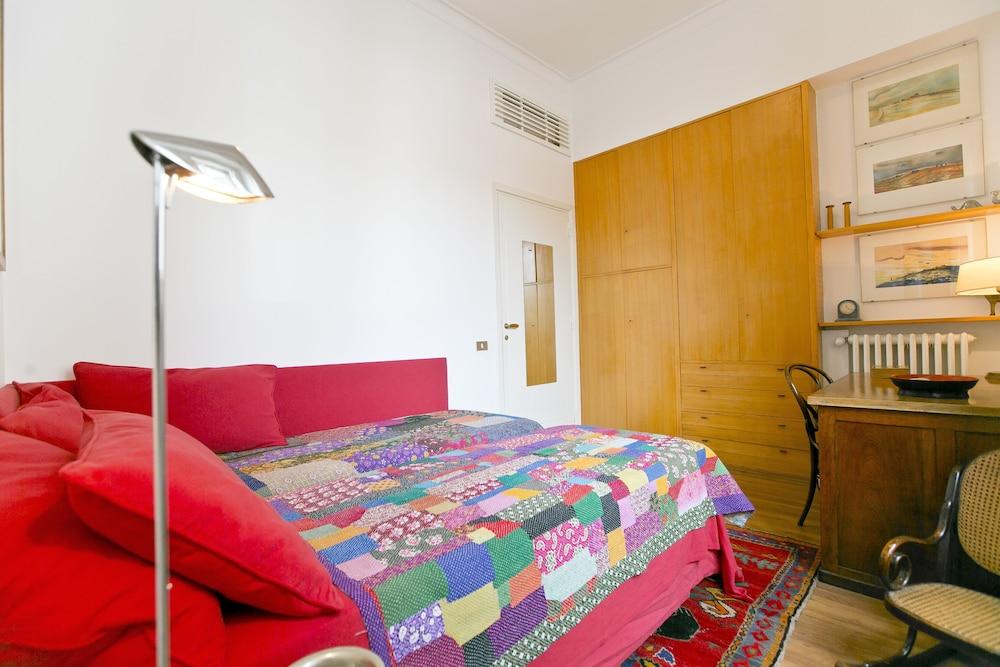 Aventino Orange Garden Suites