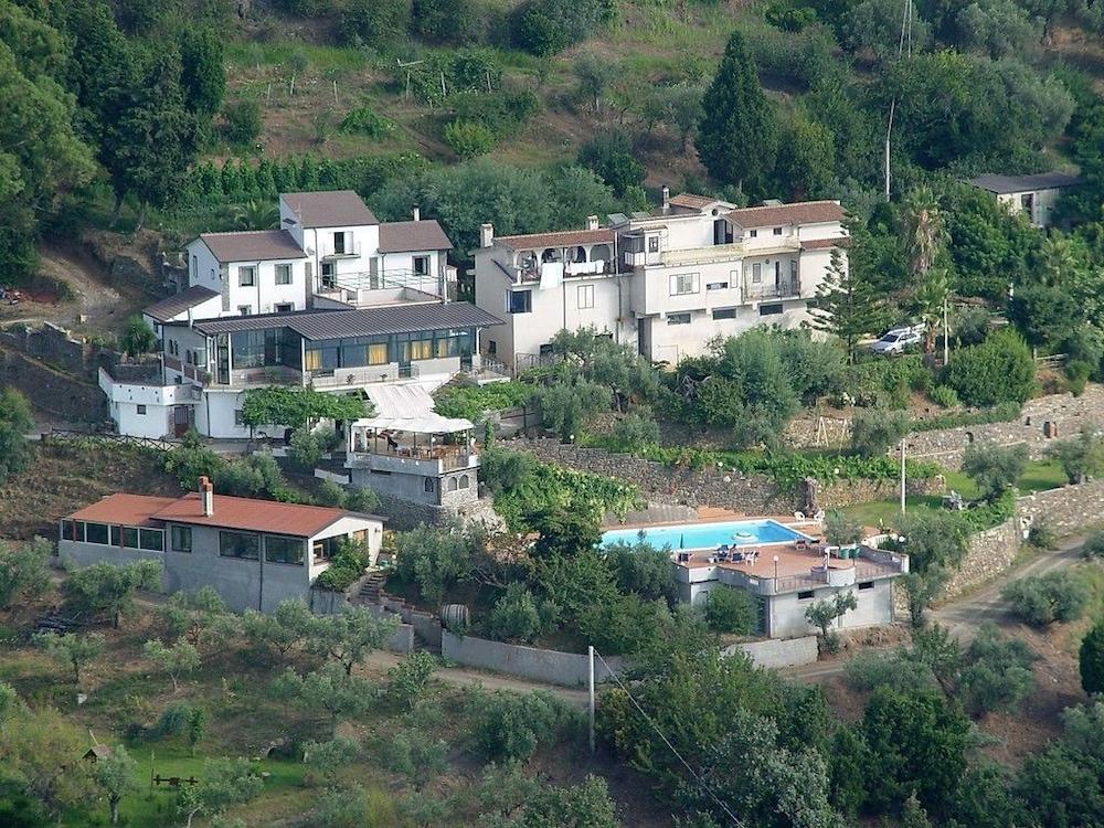 Tenuta Mauri Agriturismo Vota