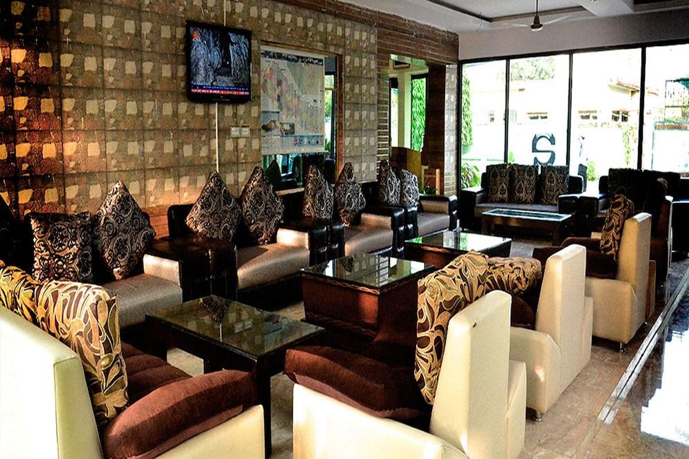 Hotel Saathi