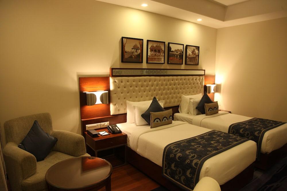 The Grand Hira Hotel & Resort Neemrana