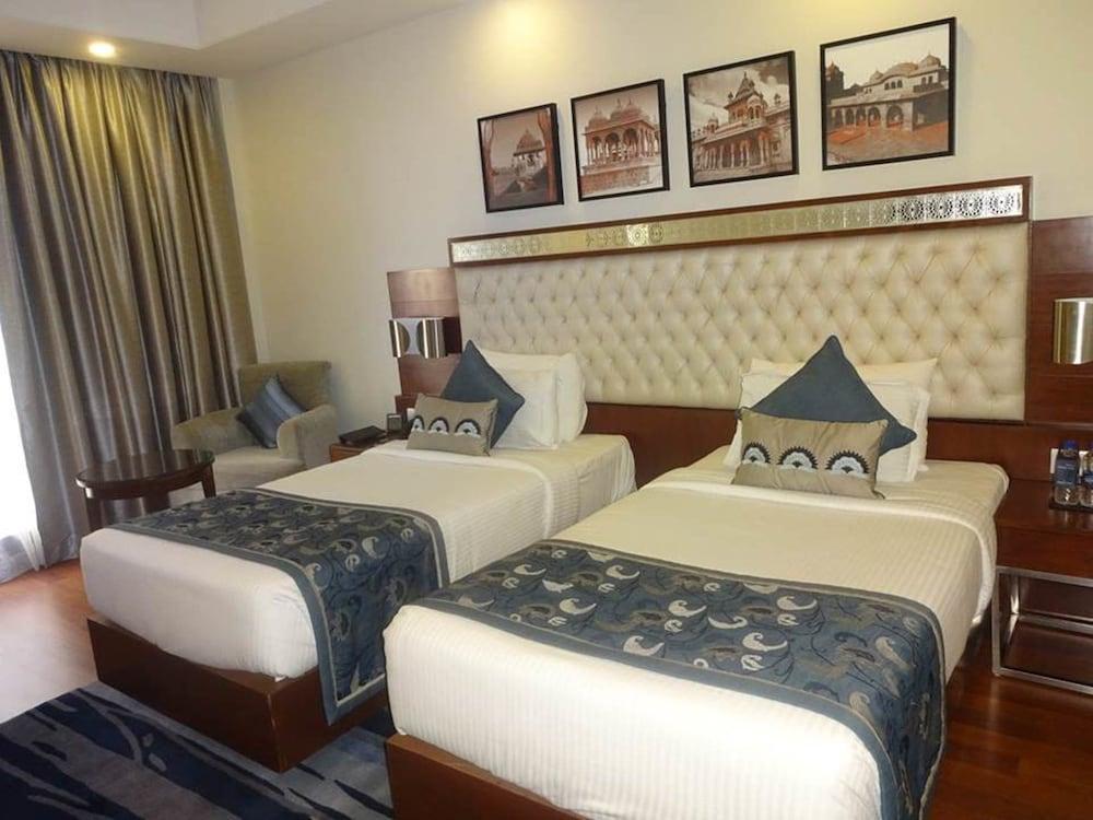 The Grand Hira Hotel & Resort Neemrana