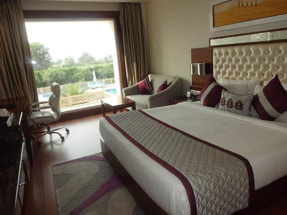 The Grand Hira Hotel & Resort Neemrana