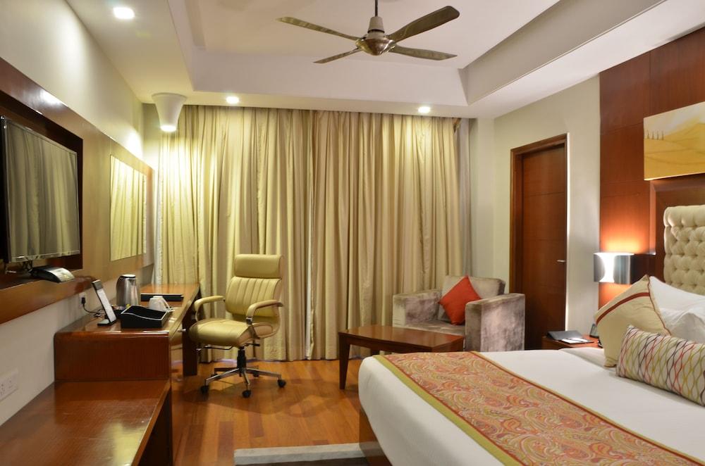 The Grand Hira Hotel & Resort Neemrana
