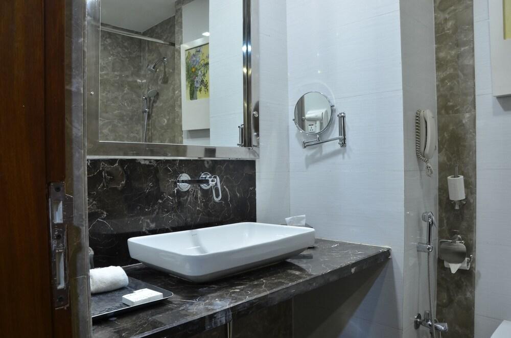 The Grand Hira Hotel & Resort Neemrana